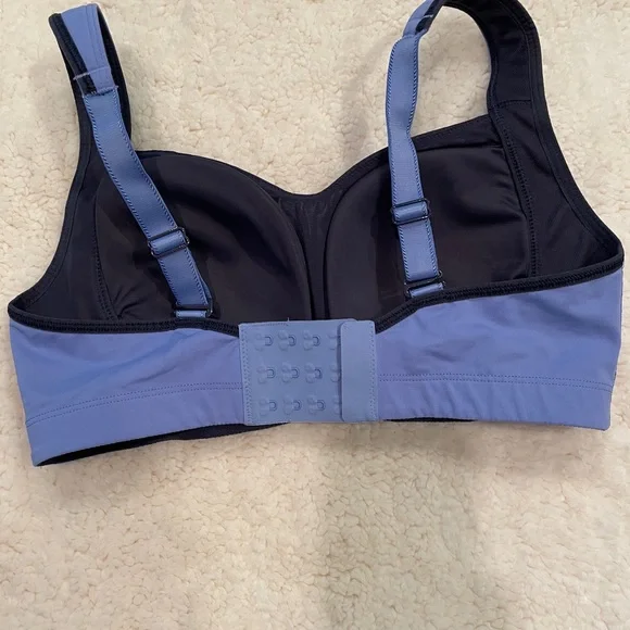 Lululemon Ta Ta Tamer Bra Size 34D - Picture 2 of 6
